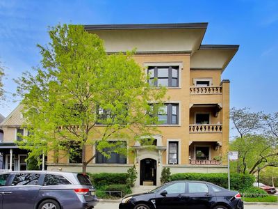 5400 S Dorchester Ave APT 3