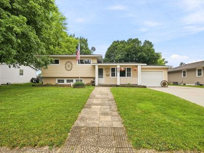 415 Maple Dr