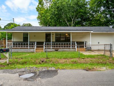 201 Barron St