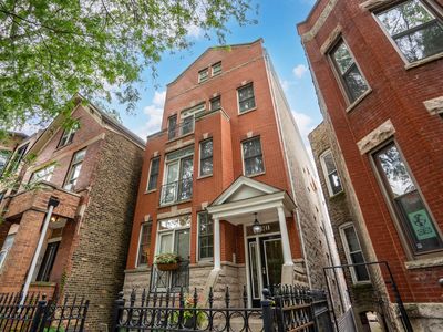 3248 N Seminary Ave #3