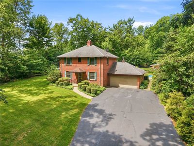 401 Robertson Rd