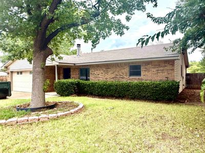 2912 Edgewater Dr