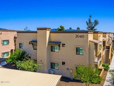 2040 E River Rd UNIT 105