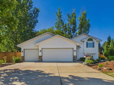 10745 Matthew Dr