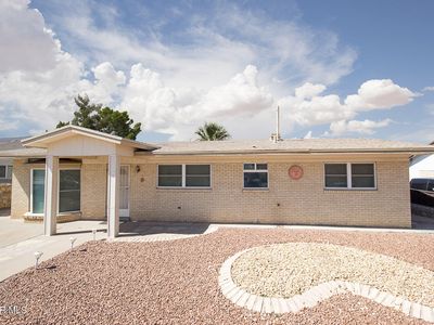 9625 Selkirk Dr