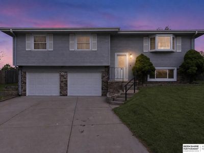 3302 E Dutchman Cir