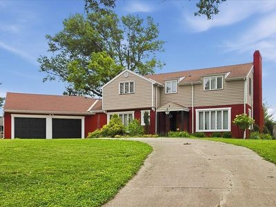 Property at 8 Mayridge Dr, Shenandoah, IA