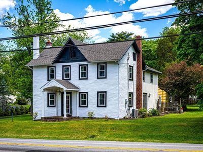1046 S Trappe Rd