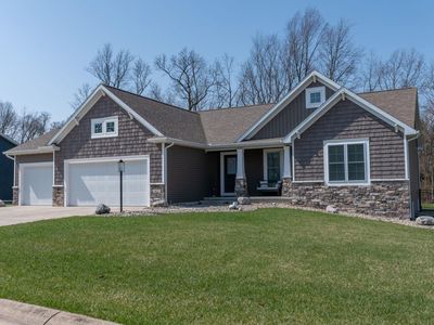 54825 Black Oak Ct