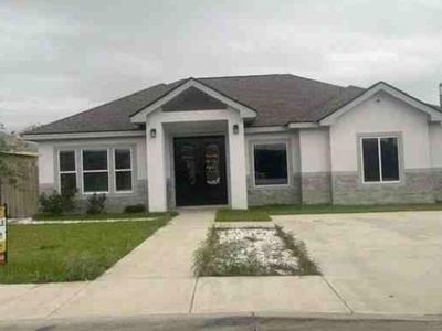 3051 Samuel Dr
