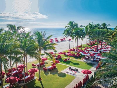 17875 Collins Ave #2106