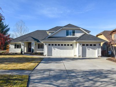 3339 NE Sandalwood Dr