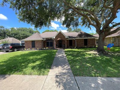 2110 Troon Dr