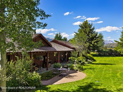 3522 S North Meadow Rd