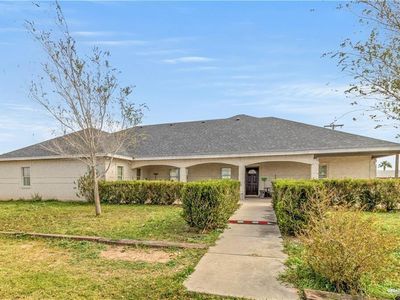 2725 N Cesar Chavez Rd