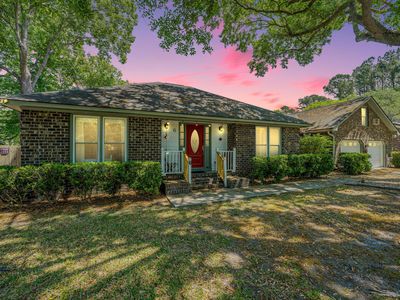 6 Hunters Forest Dr