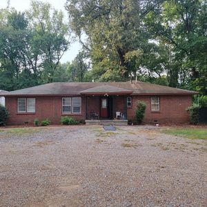 1733 Bender Rd