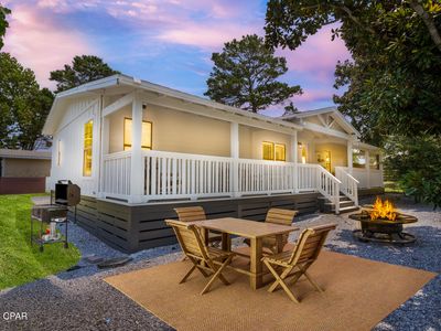 704 Gulf View Dr