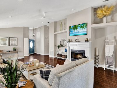 4041 ARBOR LAKE Drive W