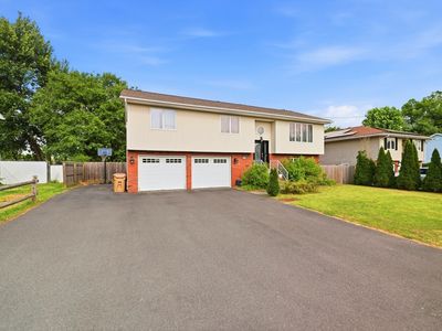 128 Swan Ave