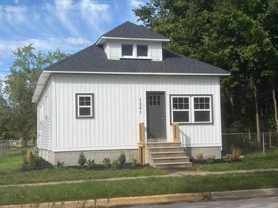 1201 Slayton Ave