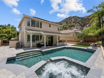 25415 Thoreau Way