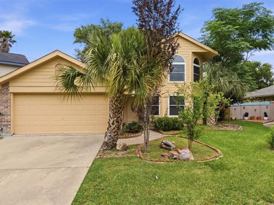 2923 Ashford Park Dr