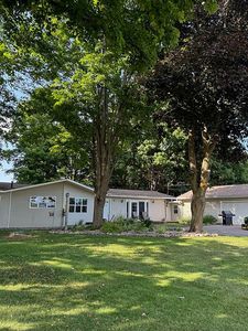 2 Hidden Creek Dr
