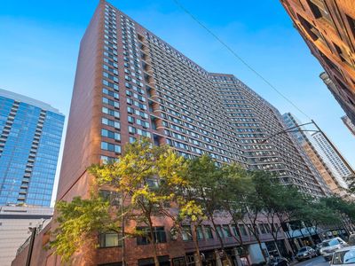 211 E Ohio St APT 1607