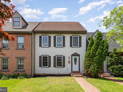 42 Carriage House Dr