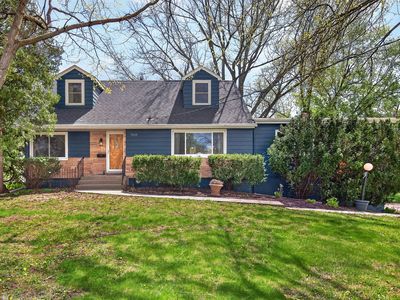 7018 Roseland Dr
