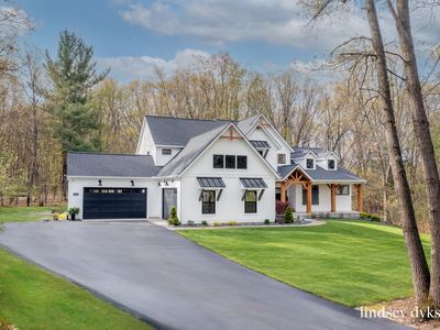 8686 Bentham Ct