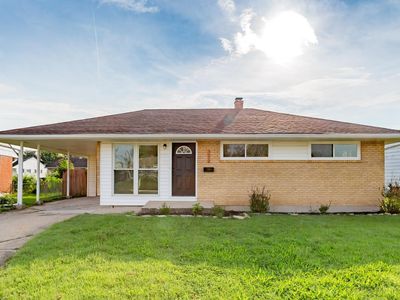3972 Kenwood Dr