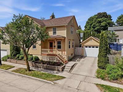 822 N 4th STREET