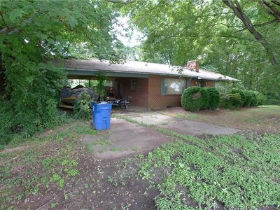 2329 Us Highway 601 N