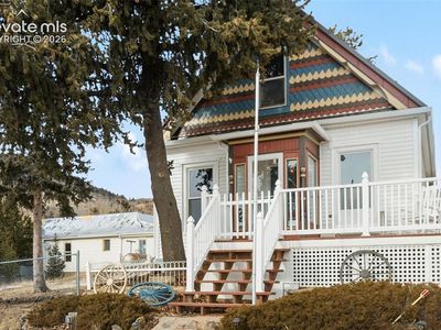 211 Spicer Ave