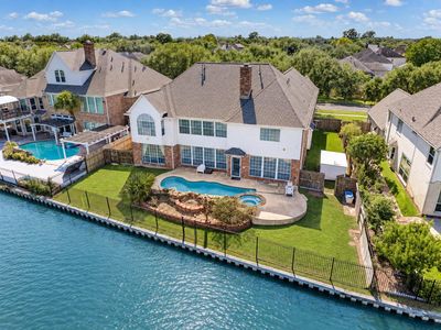 1907 Waterside Dr