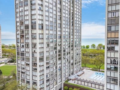 5455 N Sheridan Rd APT 1915