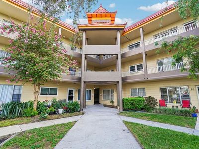 2402 Ecuadorian Way APT 28