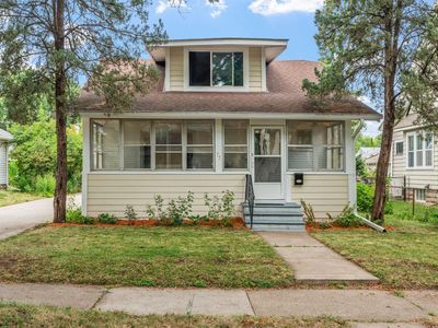 77 Stevens St E
