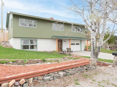 2701 Valley View Dr