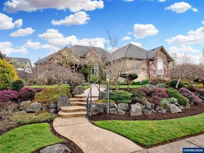 910 Pioneer Dr