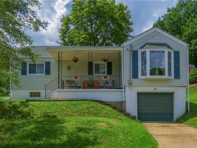 700 Smiley St