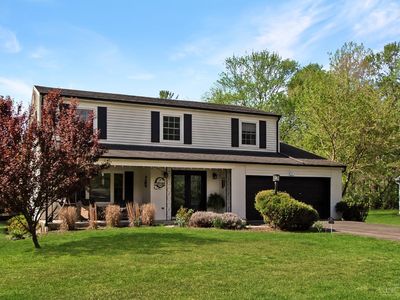 9011 Foxhunter Ln