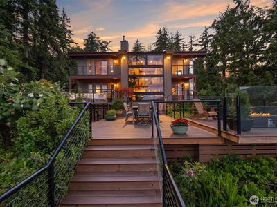 2313 Northshore Road