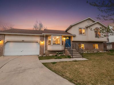 587 E Eastpointe Cir