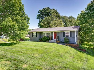Property at 903 S Jefferson St, Kearney, MO