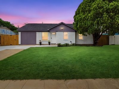 909 Lister Dr