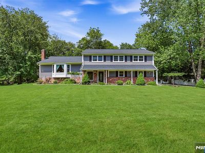 469 White Birch Dr
