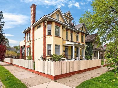 1122 S Walnut St